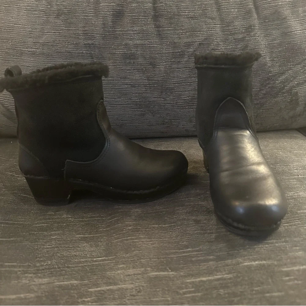 No.6 Pull on Shearling Clog Boot on mid heel in all Black leather and suede - Picture 4 of 12